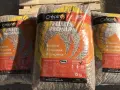 Sacs de granulés de bois Crépito Premium, 15 kg. PCI entre 4,9 et 5,3 kWh/kg. Pratique, écologique, économique.