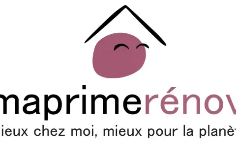 Logo Ma Prime Renov' violet, avec un toit stylisé et un visage souriant. "Mieux chez moi, mieux pour la planète.