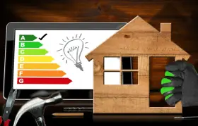 Améliorez l'efficacité énergétique de votre maison avec un prime renov radiateur. Outils de bricolage et étiquette énergie sur un écran.
